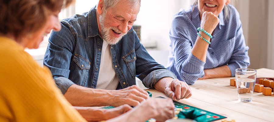 Jeu pour Alzheimer : lequel choisir pour mon proche ?