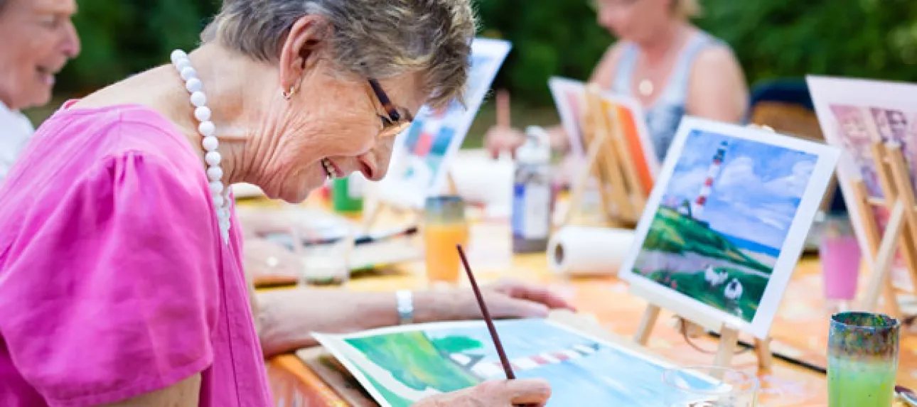 Activité dans une maison des seniors