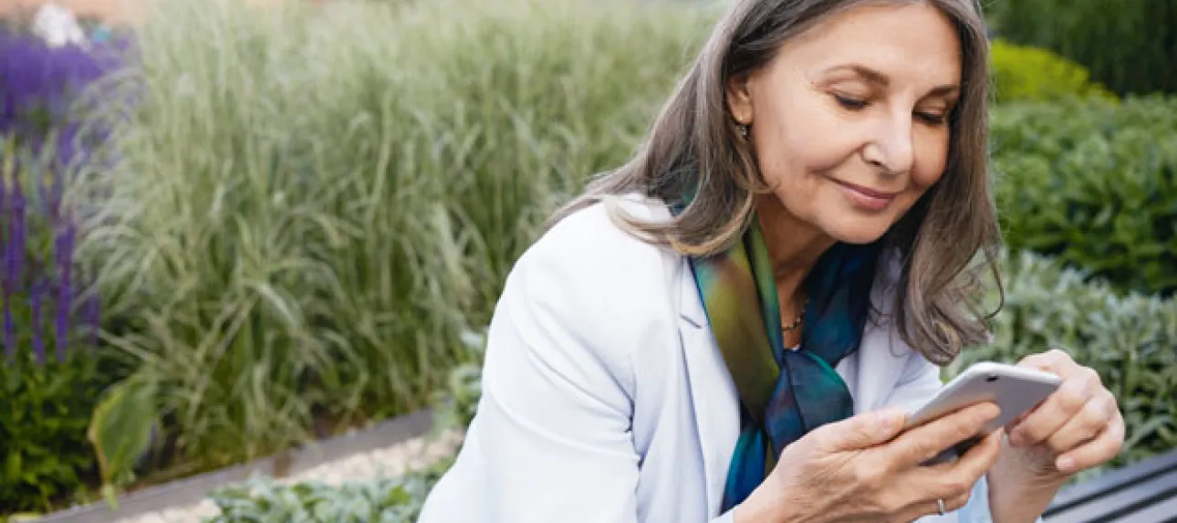 Téléphone portable pour senior