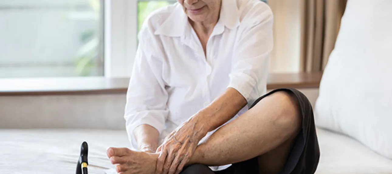 chevilles enflées personnes agées