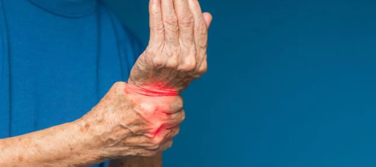 tendinite personne agee vignette