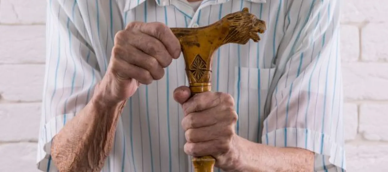 personne agee fragile et vulnerable