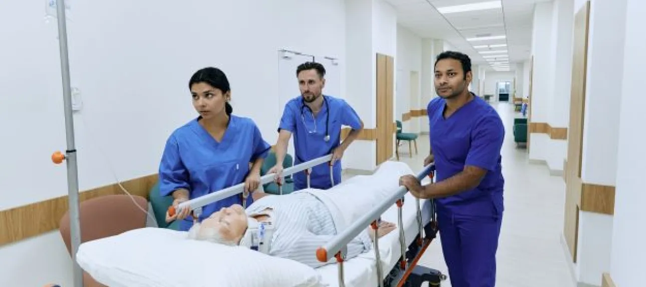 hospitalisation d urgence personne agee