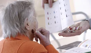 Senior appareil auditif