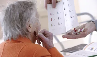 Senior appareil auditif