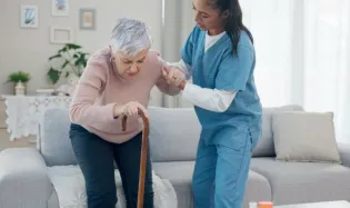 lever une personne agee vignette