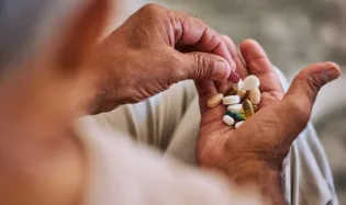 chutes senior dues aux medicaments