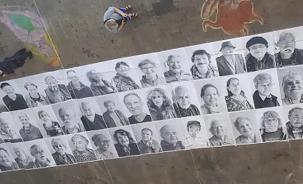 "Levez les yeux", l'expo photos des Petits Frères des Pauvres à Marseille
