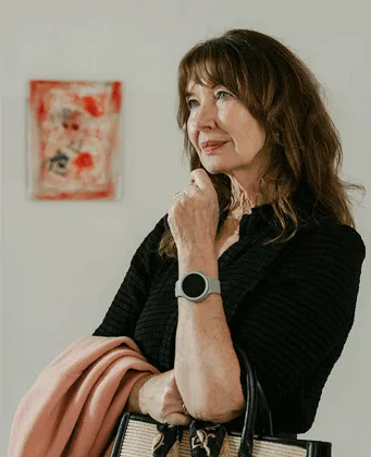 Montre portée par une femme âgée