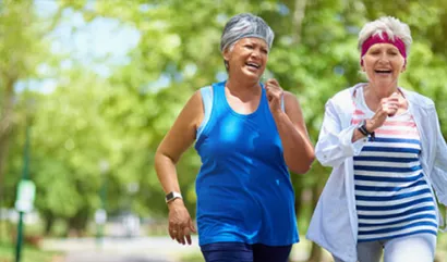 Seniors : les bienfaits de la marche rapide