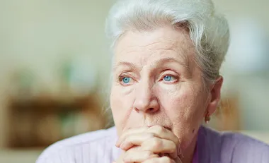 Comment la téléassistance permet de lutter contre la solitude des seniors ?