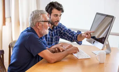 Cours d’informatique à domicile pour seniors