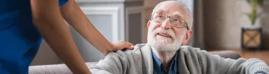 Aide à la marche pour personne âgée